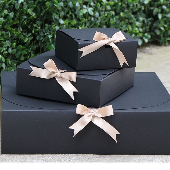 Gift Box Set: Stylish Square Packaging for Memorable Presents - Limited Stock!