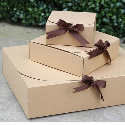 Gift Box Set: Stylish Square Packaging for Memorable Presents - Limited Stock!